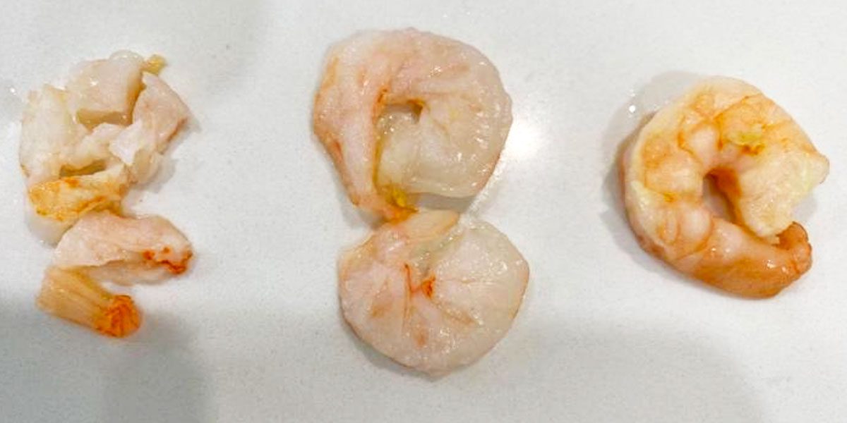 Starting Solids Australia visual guide on how to serve prawns to your baby from 12 months old.