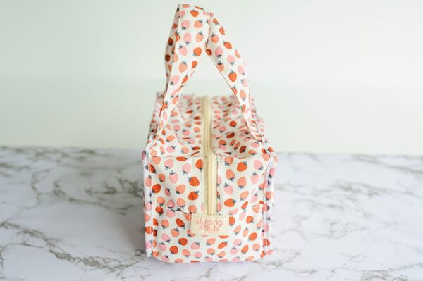 Starting Solids Australia's Insulated Lunch Bag in Strawberry Sundae print