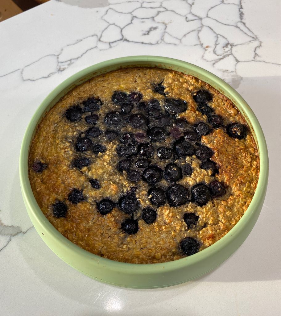 Image of baked oats by Starting Solids Australia with Suckie Scoop Plate