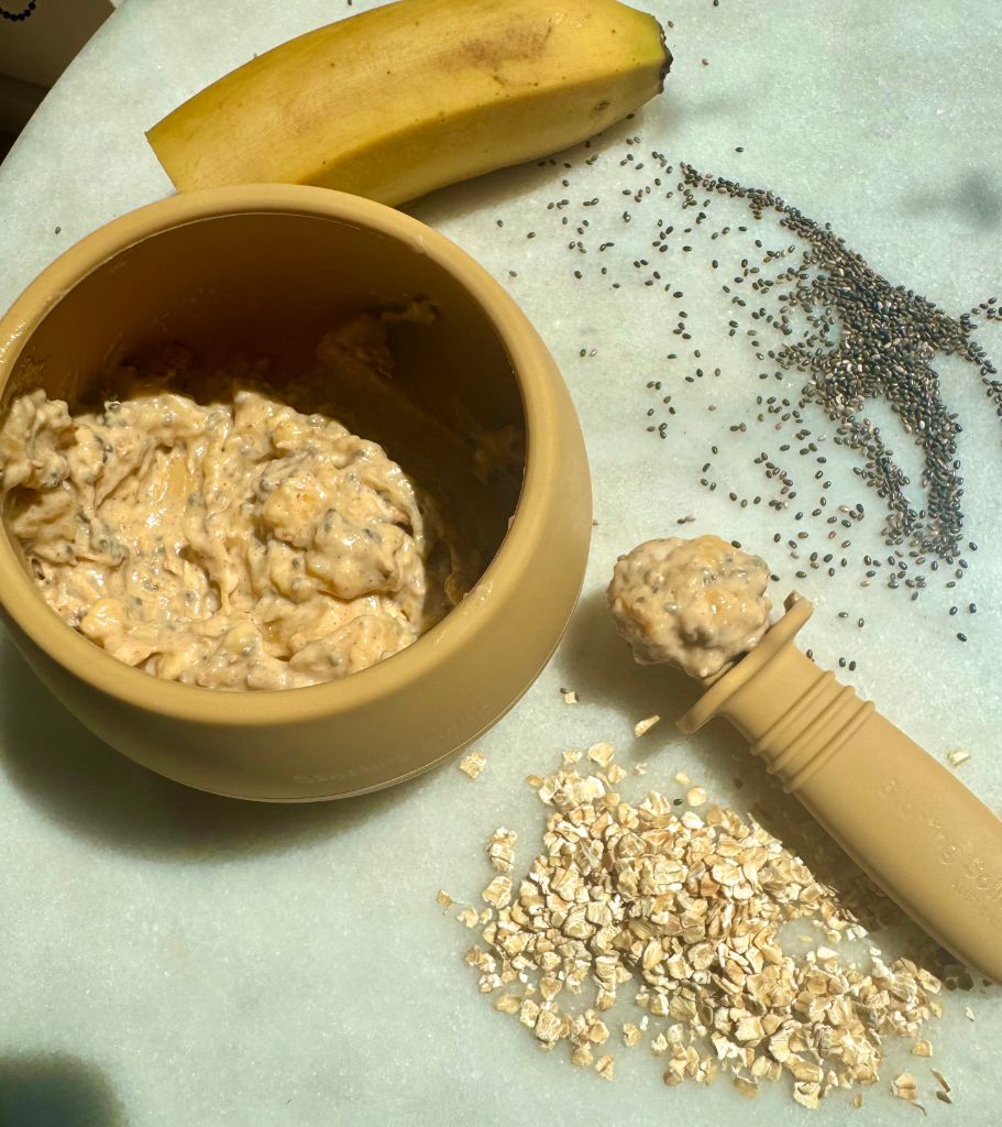 A banana, almond and cinnamon smashed oat baby meal by Starting Solids Australia