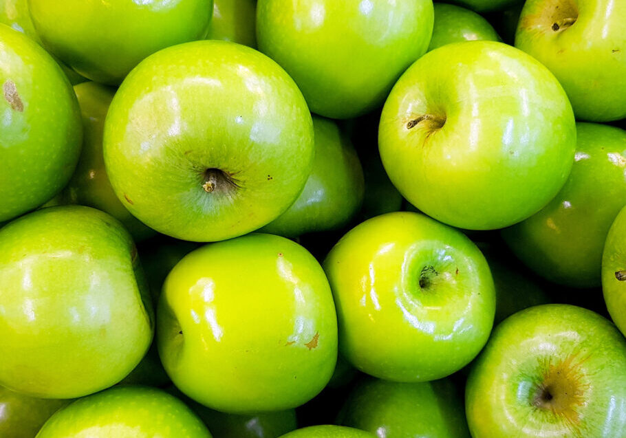 How to introduce apples articles by Starting Solids Australia