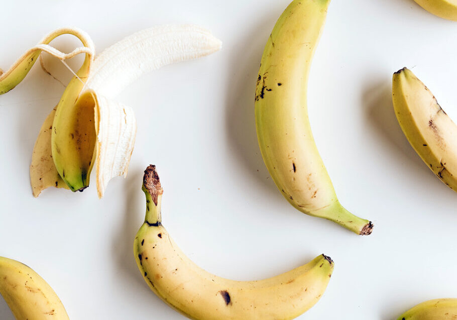 How to introduce bananas article by Starting Solids Australia